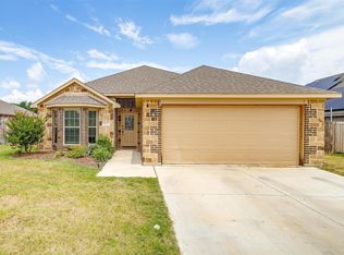 917 E 5th St, Springtown, TX 76082