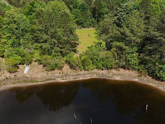 4th image of 33 Hundred Acre Rd