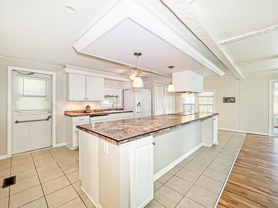 1st image of 15 Domingo Ct