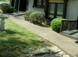 1 Wolviston Cir, Bella Vista, AR 72714