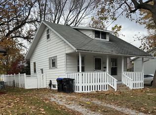 1005 S Lee St, Bloomington, IL