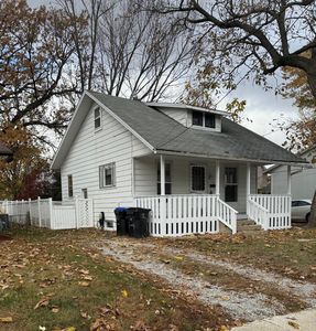 1005 S Lee St, Bloomington, IL, 61701