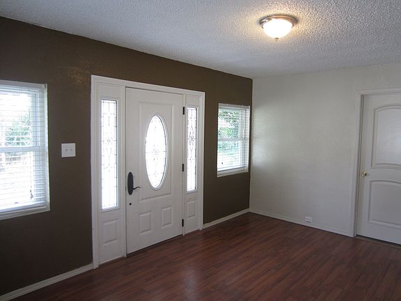 2nd image of 10636 Ohio St