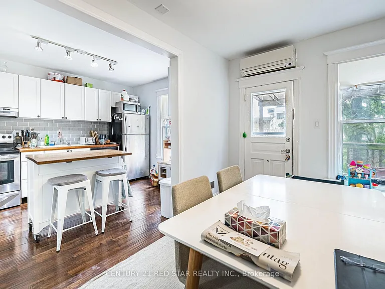 144 Bold St #UPPER — Photo 8