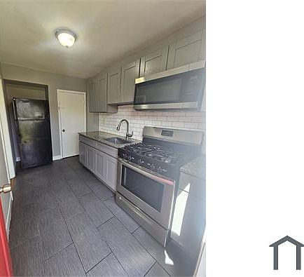 3rd image of 5202 Darien Rd #Sfh