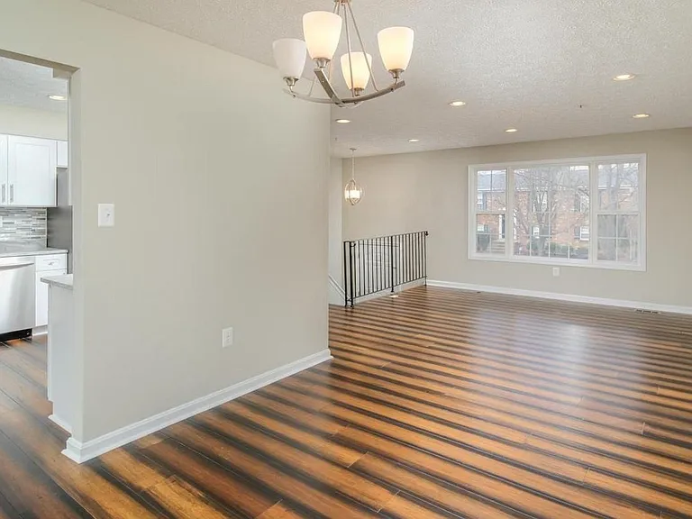 11818 Sylvia Dr — Photo 9