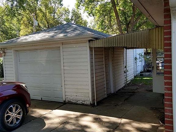 4th image of 1345 N 43rd St