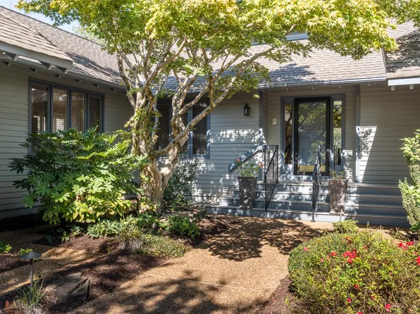 104 Broomfield Cir, Williamsburg, VA 23185