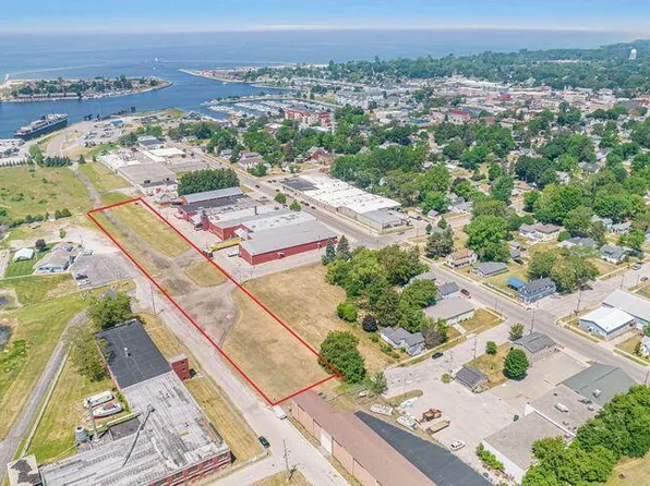 509 Lake St, Ludington, MI 49431