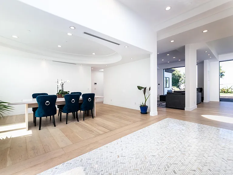 16341 Sloan Dr — Photo 15