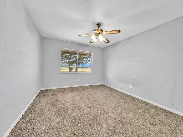 9209 FM 1570 N — Photo 22