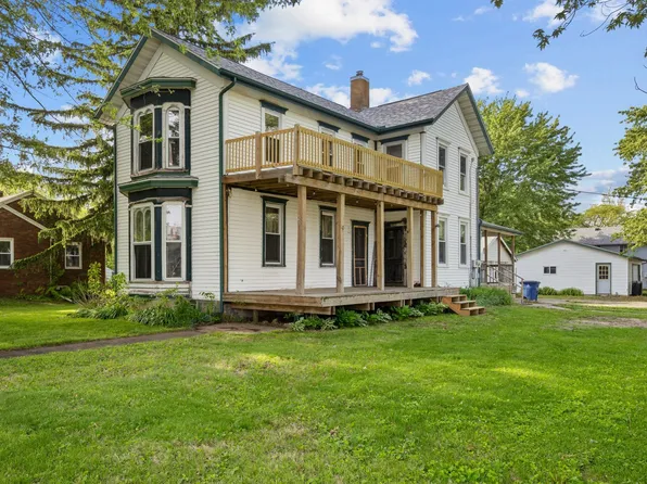 200 W Locust St, Cambridge, IL 61238