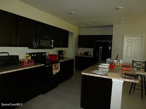 5th image of 1079 Grandeur St SE