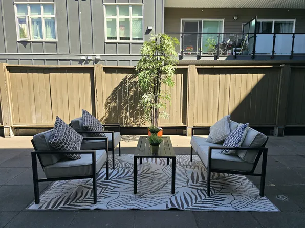 6283 Kingsway #237, Burnaby, BC V5J 0H3