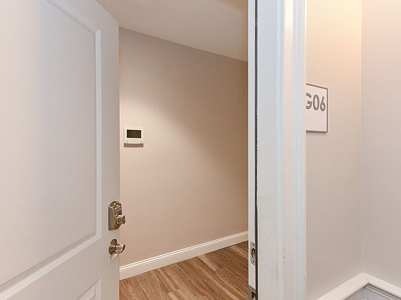 3rd image of 1022 Hancock St Unit G-06