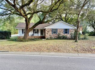 573 Ridgewood Dr, Daphne, AL 36526