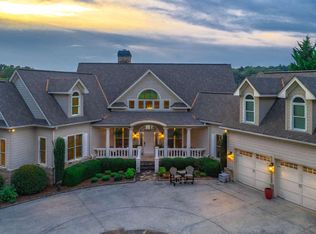 1901 Russell Manor Rd, Hiawassee, GA 30546