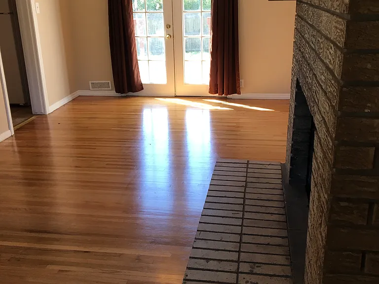 305 Crestone Ave — Photo 6