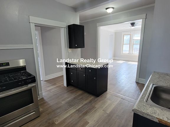 5th image of 1214 W Rosemont Ave #1A
