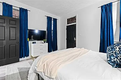 1306 Liverpool St #1 — Photo 16
