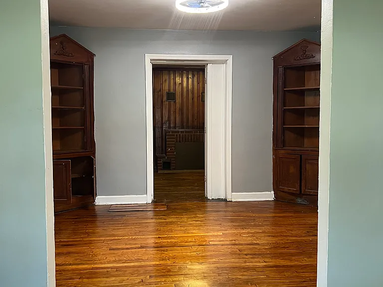9934 S Calhoun Ave — Photo 3