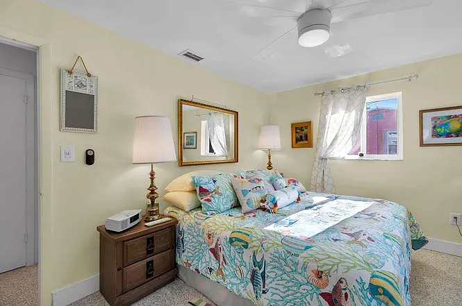 25 N Ocean Dr — Photo 18