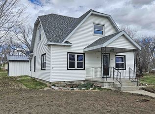 622 5th St, Platte Center, NE 68653
