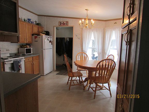 Eat-in Kitchen