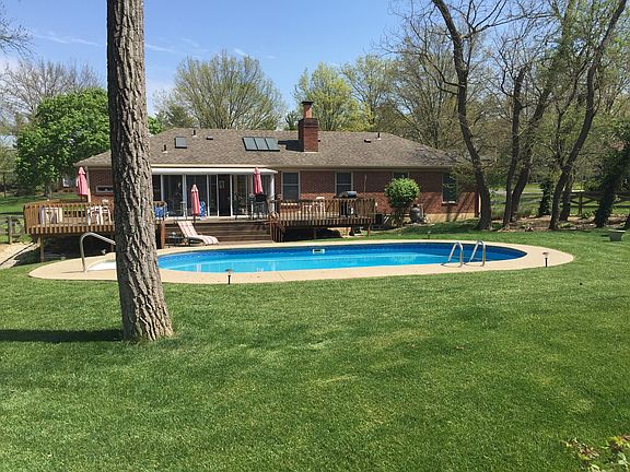 3rd image of 10411 Stone Ct