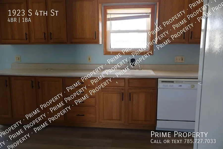 4 bed, 1300 sqft, $1,450 — Photo 3