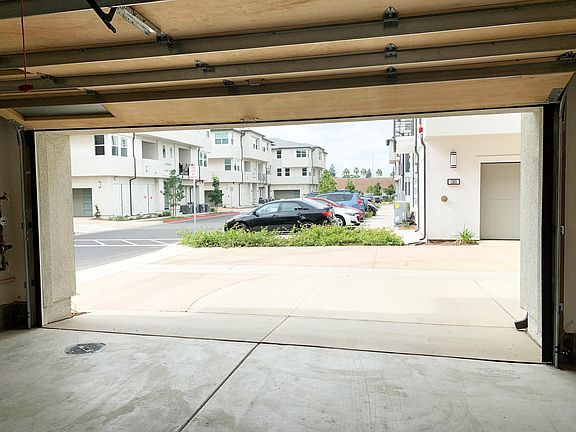 3rd image of 1227 W Cara Dr