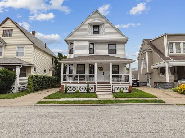 1433 Olivewood Ave, Lakewood, OH 44107