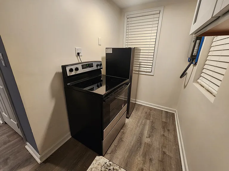 1603 Richards St — Photo 24