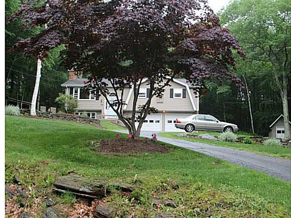 2nd image of 12 Carter Dr