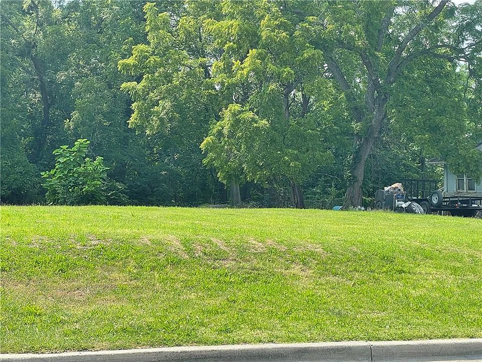 2nd image of 5826 Jackson Ave