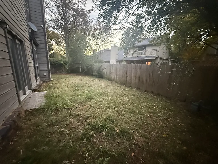 6408 E 95th Pl — Photo 32