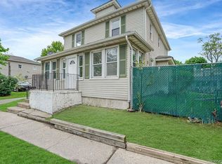 103 3rd Ave, Bay Shore, NY 11706