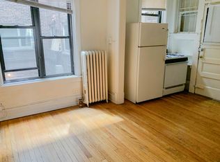 638 1/2 W Arlington Pl #49, Chicago, IL 60614