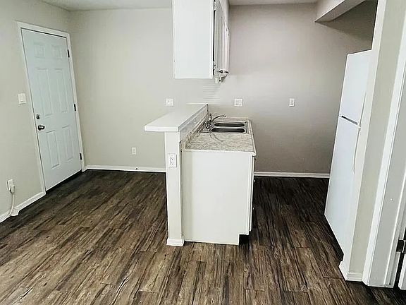 3rd image of 3934 W Hadley St APT 1