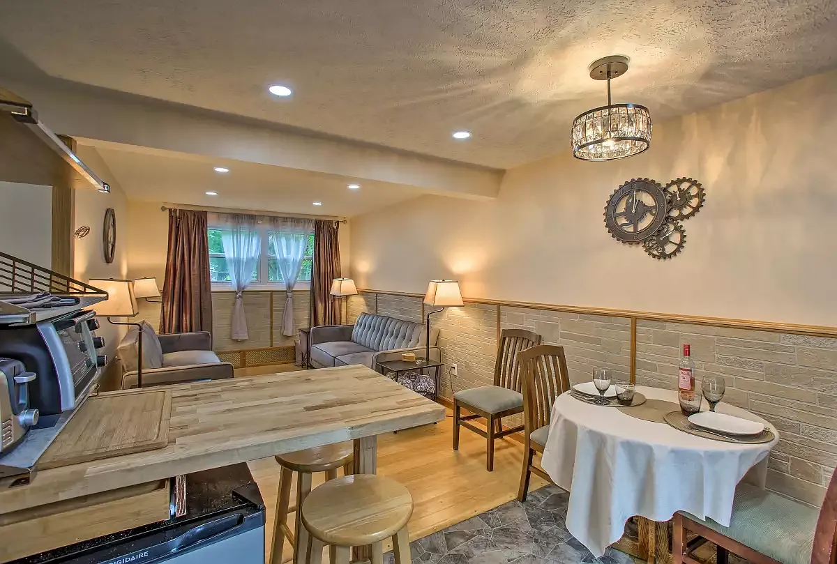 8982 Red Pine Dr — Photo 1