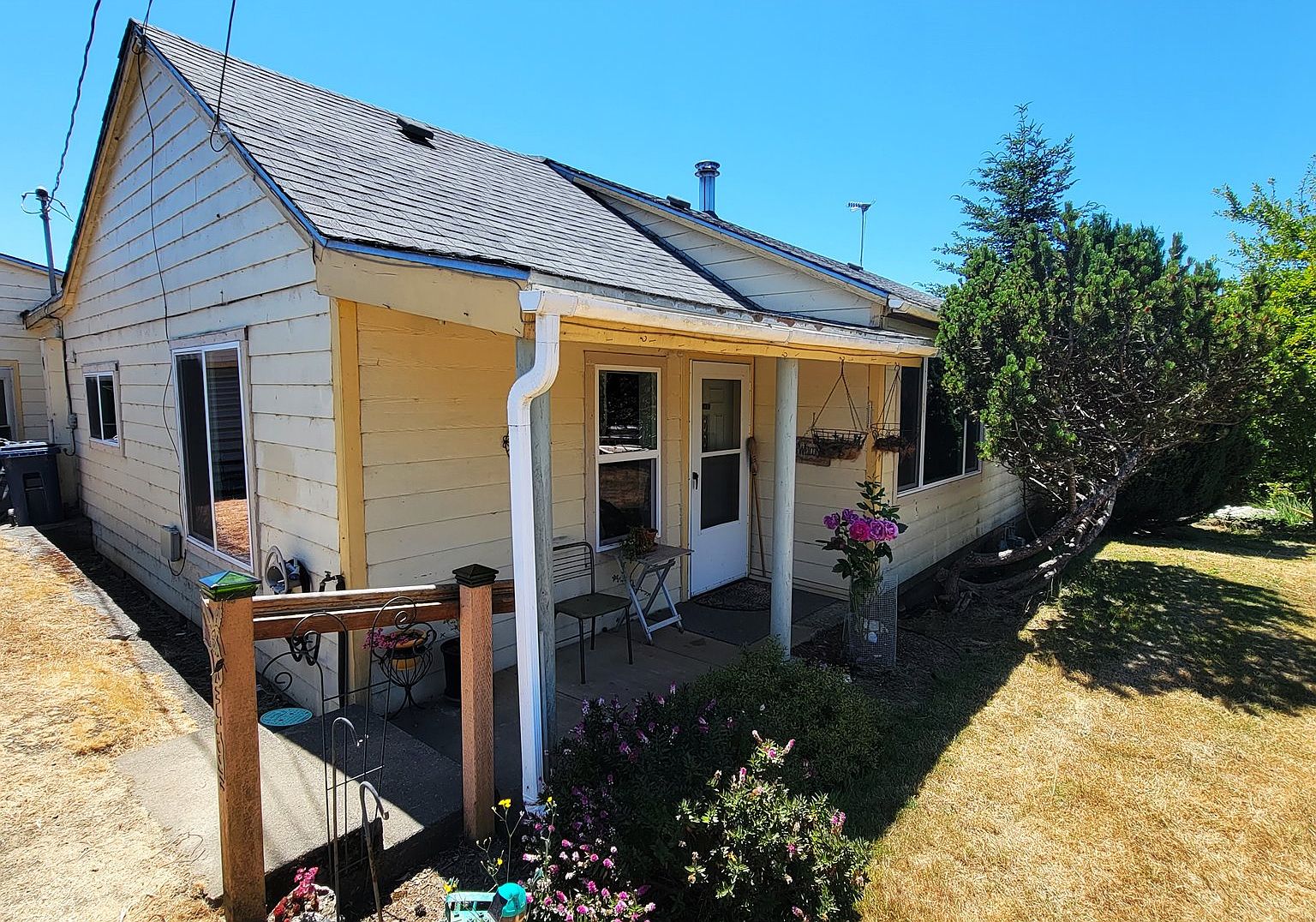 1137 W 8th St, Coquille, OR 97423 MLS 23431069 Zillow