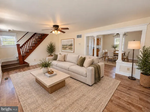 1501 River Rd, Riverton, NJ 08077