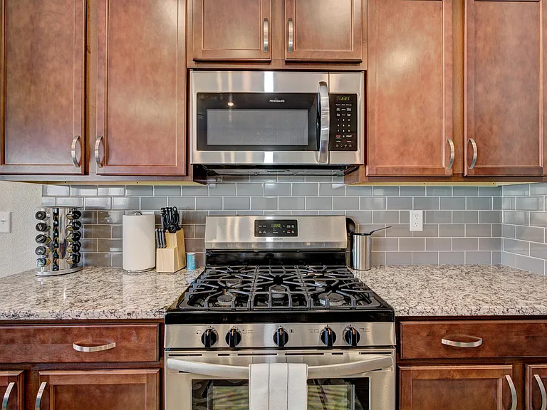 7646 E Declaration Dr — Photo 18