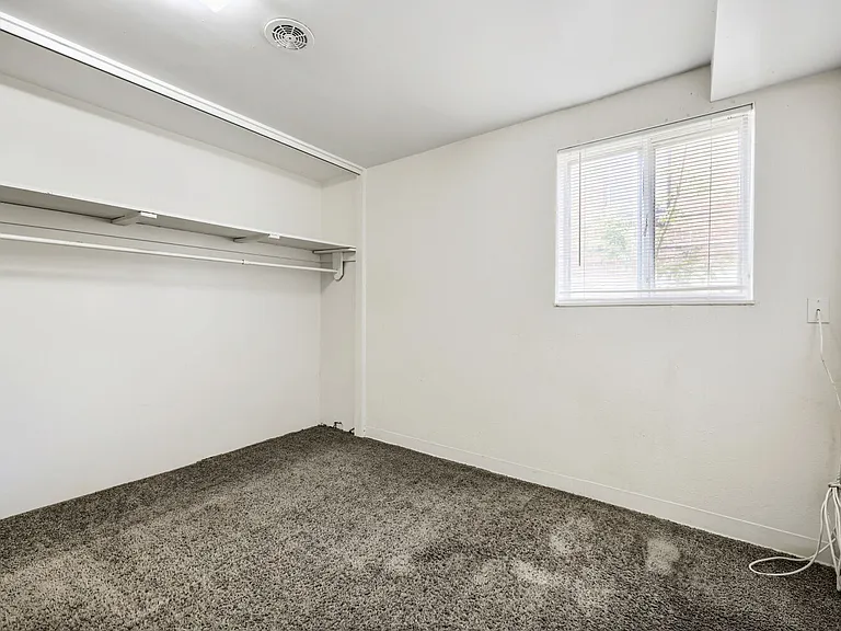 212 N Ford St — Photo 8