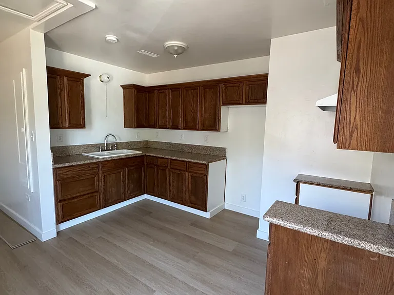1300 Stockton St #A — Photo 5