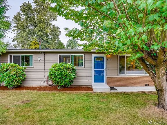 This darling rambler offers three bedrooms and 1 full bath sitting on a corner lot. 