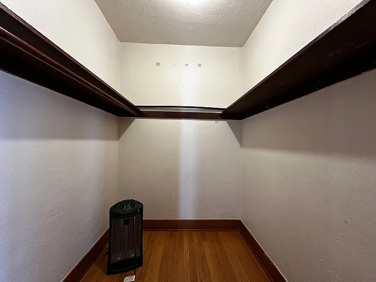 Silver Apartments — Photo 27
