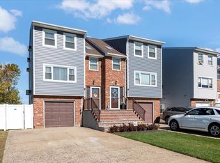 2501 Cedar St, Seaford, NY 11783