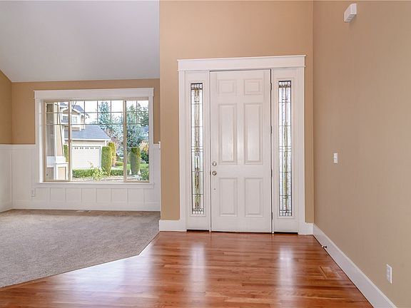 3rd image of 3014 22nd Street Pl SW