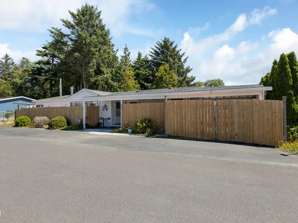 250 SE Oar Ave, Lincoln City, OR 97367